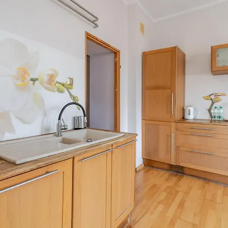 Raciborska Urban By Bookinghost *