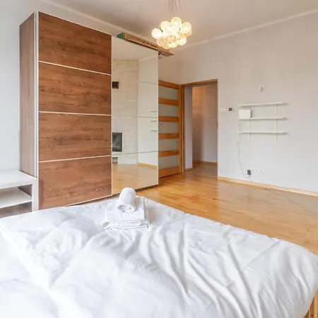 Raciborska Urban By Bookinghost * Katovice