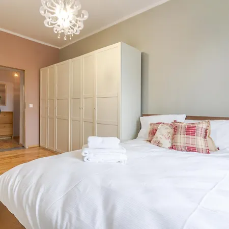 Raciborska Urban By Bookinghost * Katovice