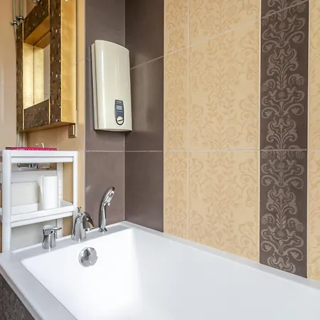 Raciborska Urban By Bookinghost شقة كاتوفيتسه