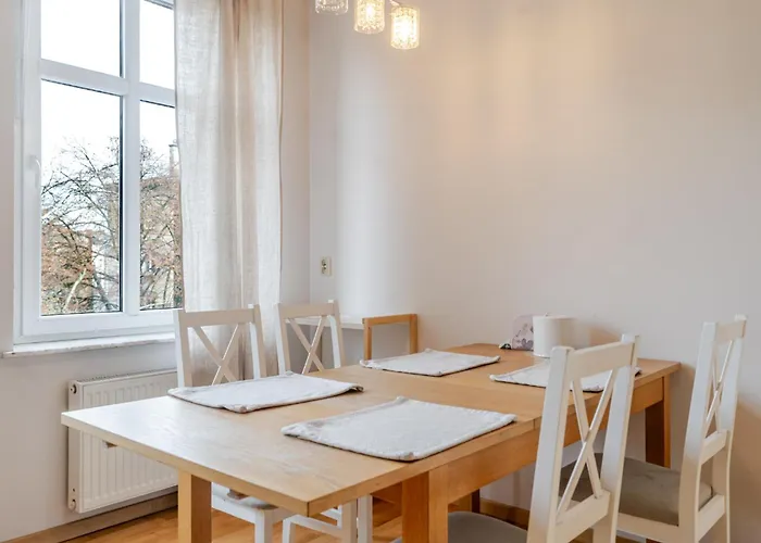 Raciborska Urban By Bookinghost *