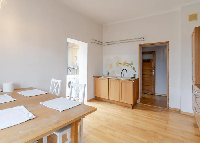 شقة Raciborska Urban By Bookinghost كاتوفيتسه