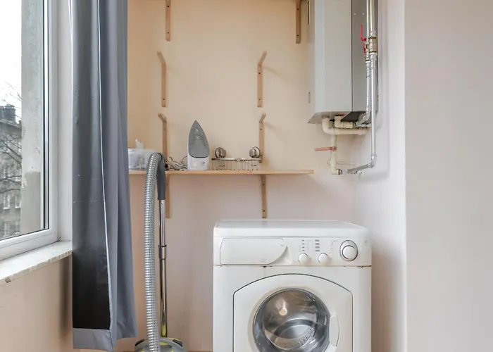 Daire Raciborska Urban By Bookinghost *