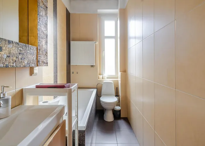 Raciborska Urban By Bookinghost